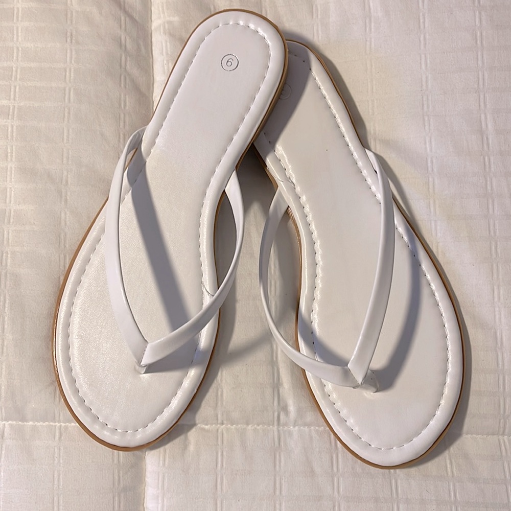 White, wide(ish) flip flop sandals, size 8